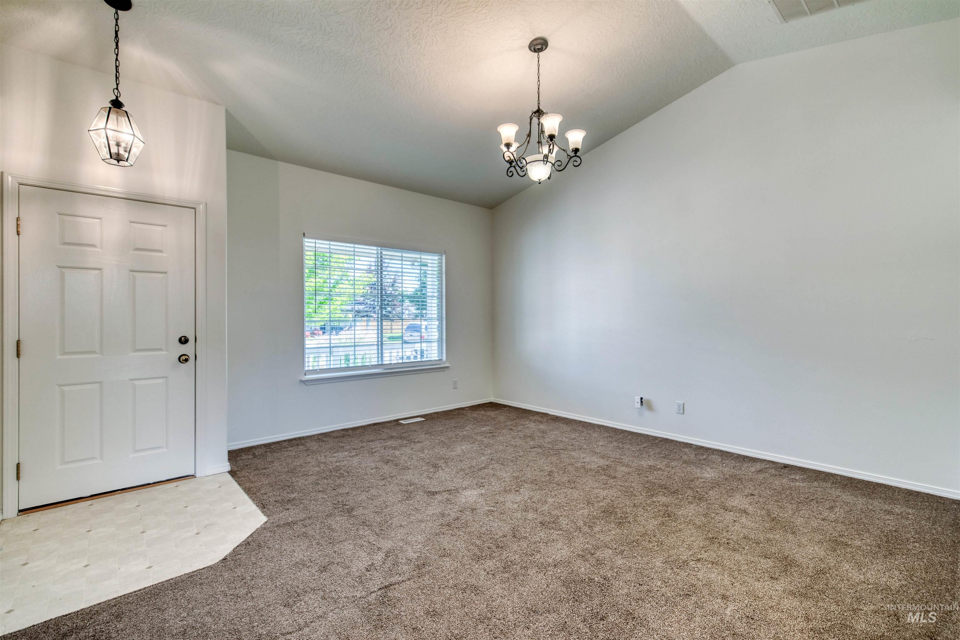 615 Royal St, Caldwell, Idaho 83605-1663, 3 Bedrooms, 2.5 Bathrooms, Residential For Sale, Price $370,000, 98989780