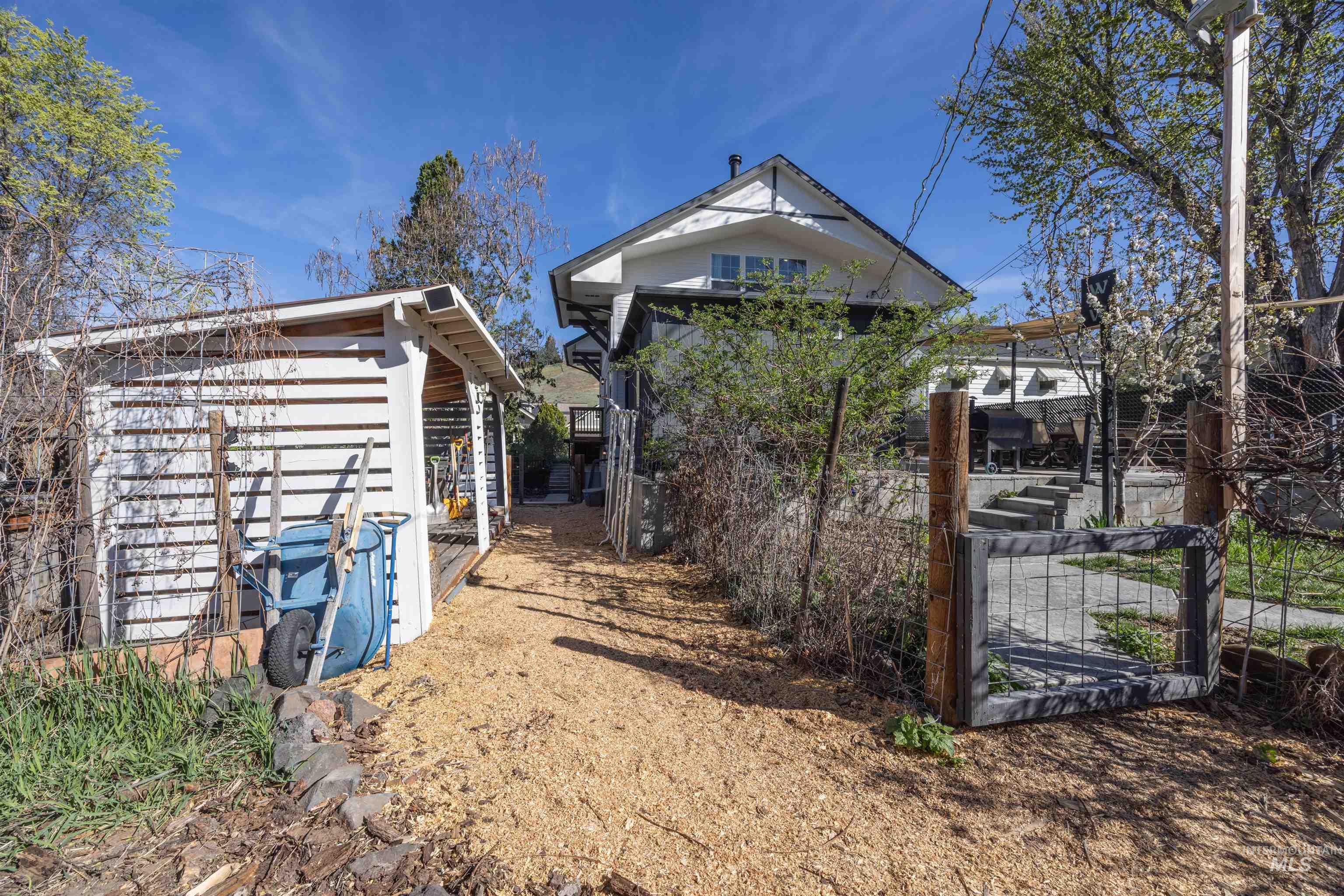 409 W Ada Street, Boise, Idaho 83702, 3 Bedrooms, 2 Bathrooms, Residential Income For Sale, Price $1,085,000, 98989782