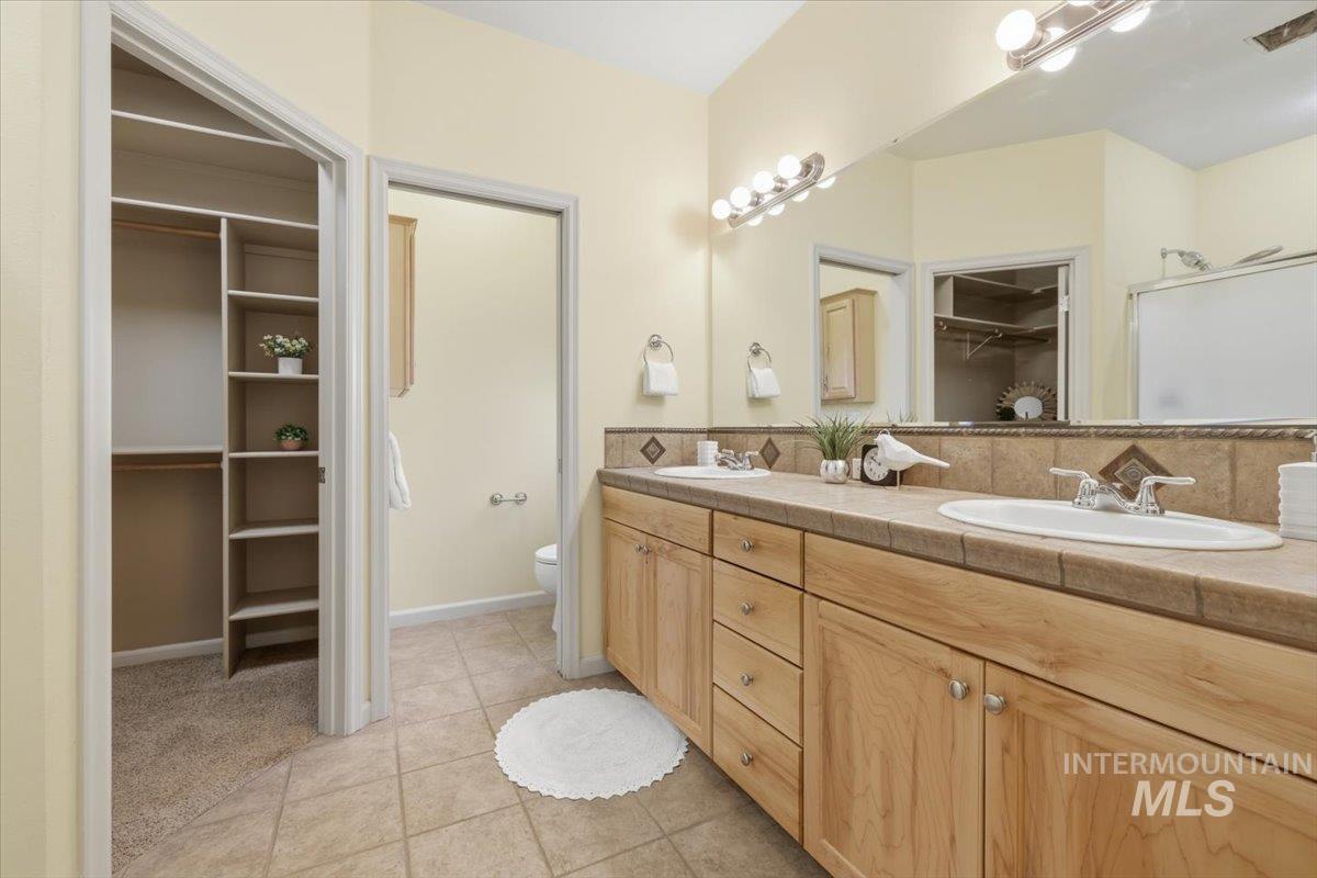 3769 N Quenzer Way, Meridian, Idaho 83646, 3 Bedrooms, 2.5 Bathrooms, Residential For Sale, Price $529,000, 98989783