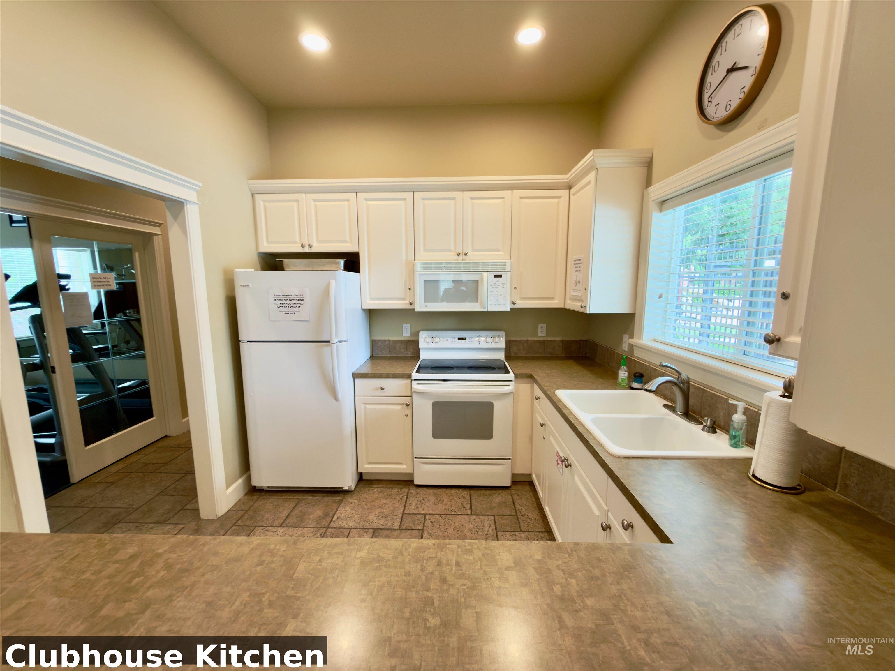 3769 N Quenzer Way, Meridian, Idaho 83646, 3 Bedrooms, 2.5 Bathrooms, Residential For Sale, Price $529,000, 98989783