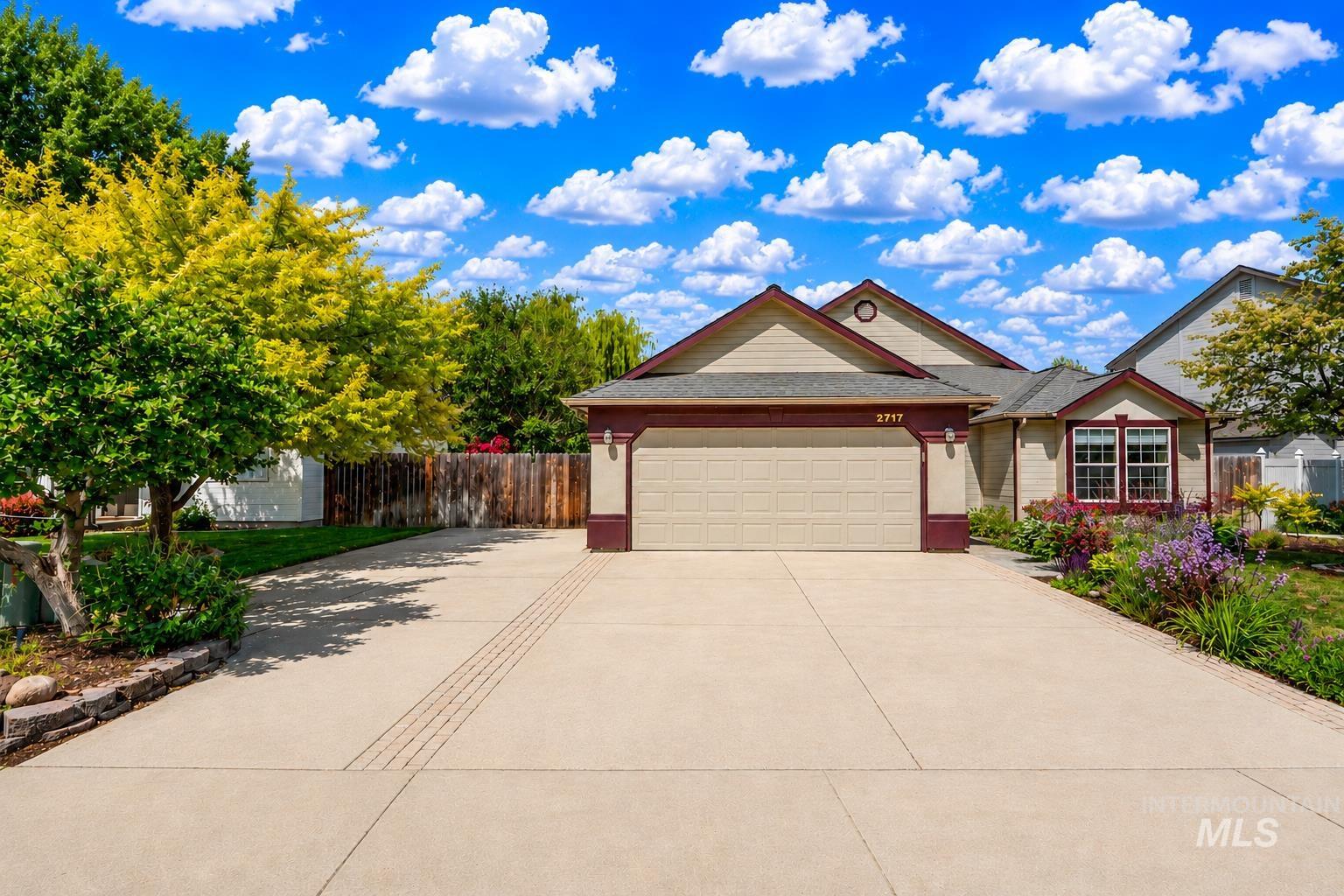 2717 S Harbour Springs, Nampa, Idaho 83686, 3 Bedrooms, 2 Bathrooms, Residential For Sale, Price $426,900, 98989784