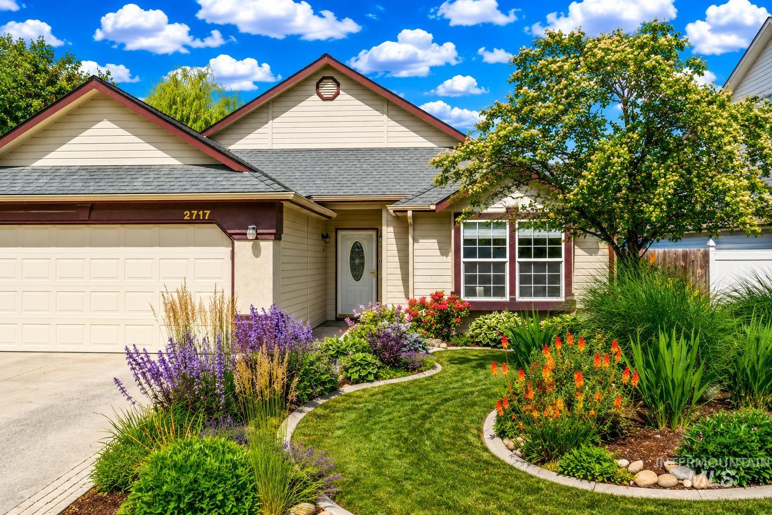 2717 S Harbour Springs, Nampa, Idaho 83686, 3 Bedrooms, 2 Bathrooms, Residential For Sale, Price $426,900, 98989784