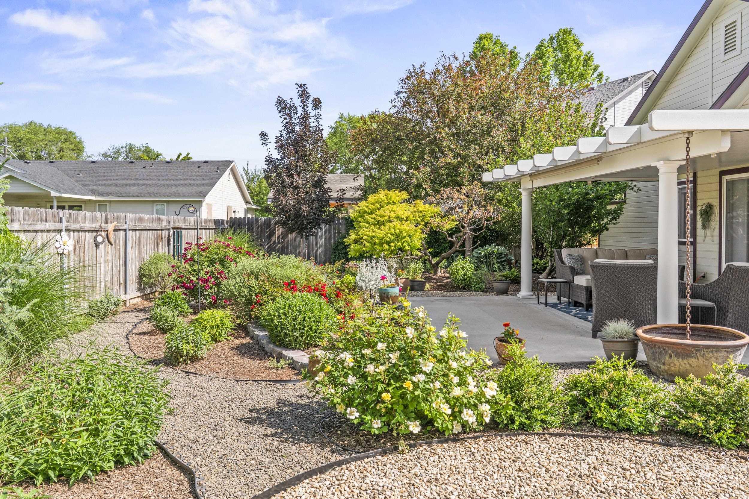 2717 S Harbour Springs, Nampa, Idaho 83686, 3 Bedrooms, 2 Bathrooms, Residential For Sale, Price $426,900, 98989784