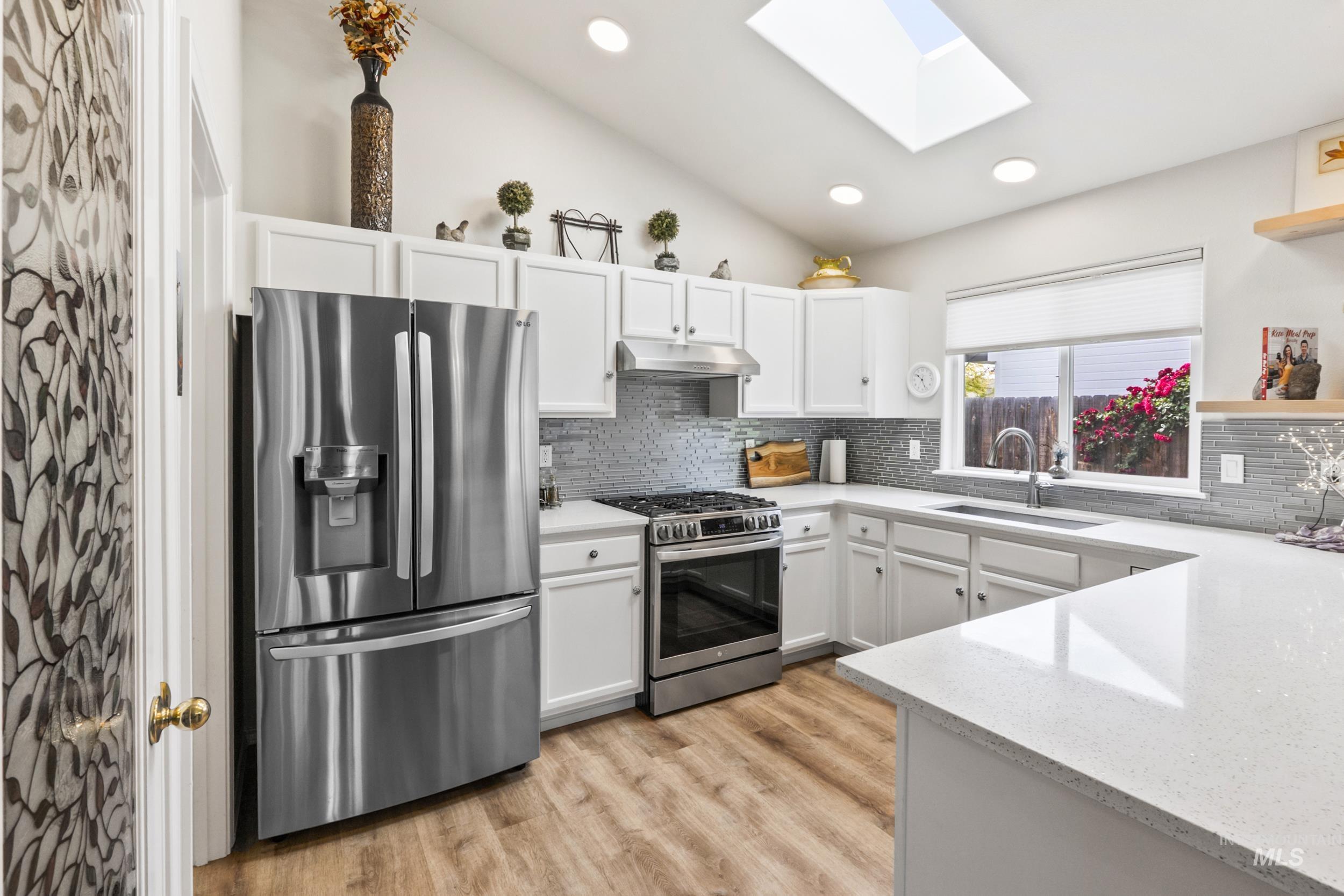 2717 S Harbour Springs, Nampa, Idaho 83686, 3 Bedrooms, 2 Bathrooms, Residential For Sale, Price $426,900, 98989784