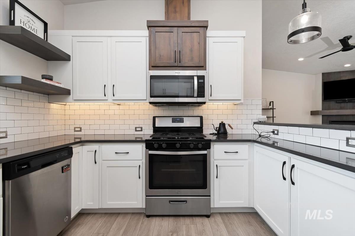 3690 N Jackie Ln, Boise, Idaho 83704, 3 Bedrooms, 2 Bathrooms, Residential For Sale, Price $499,990,MLS 98989785