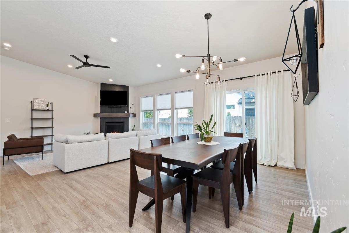 3690 N Jackie Ln, Boise, Idaho 83704, 3 Bedrooms, 2 Bathrooms, Residential For Sale, Price $499,990,MLS 98989785