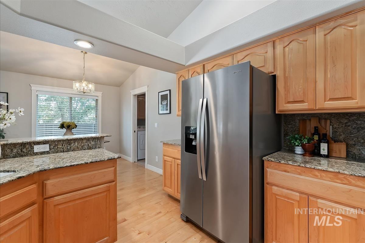 389 W Bosanka Drive, Eagle, Idaho 83616, 3 Bedrooms, 2 Bathrooms, Residential For Sale, Price $585,000, 98989786