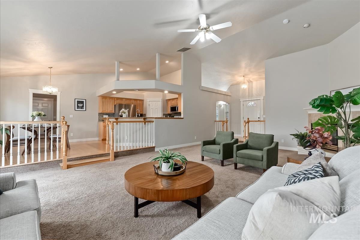 389 W Bosanka Drive, Eagle, Idaho 83616, 3 Bedrooms, 2 Bathrooms, Residential For Sale, Price $585,000, 98989786
