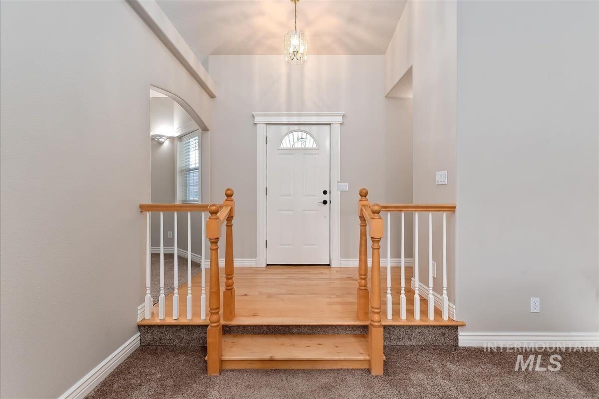 389 W Bosanka Drive, Eagle, Idaho 83616, 3 Bedrooms, 2 Bathrooms, Residential For Sale, Price $585,000, 98989786