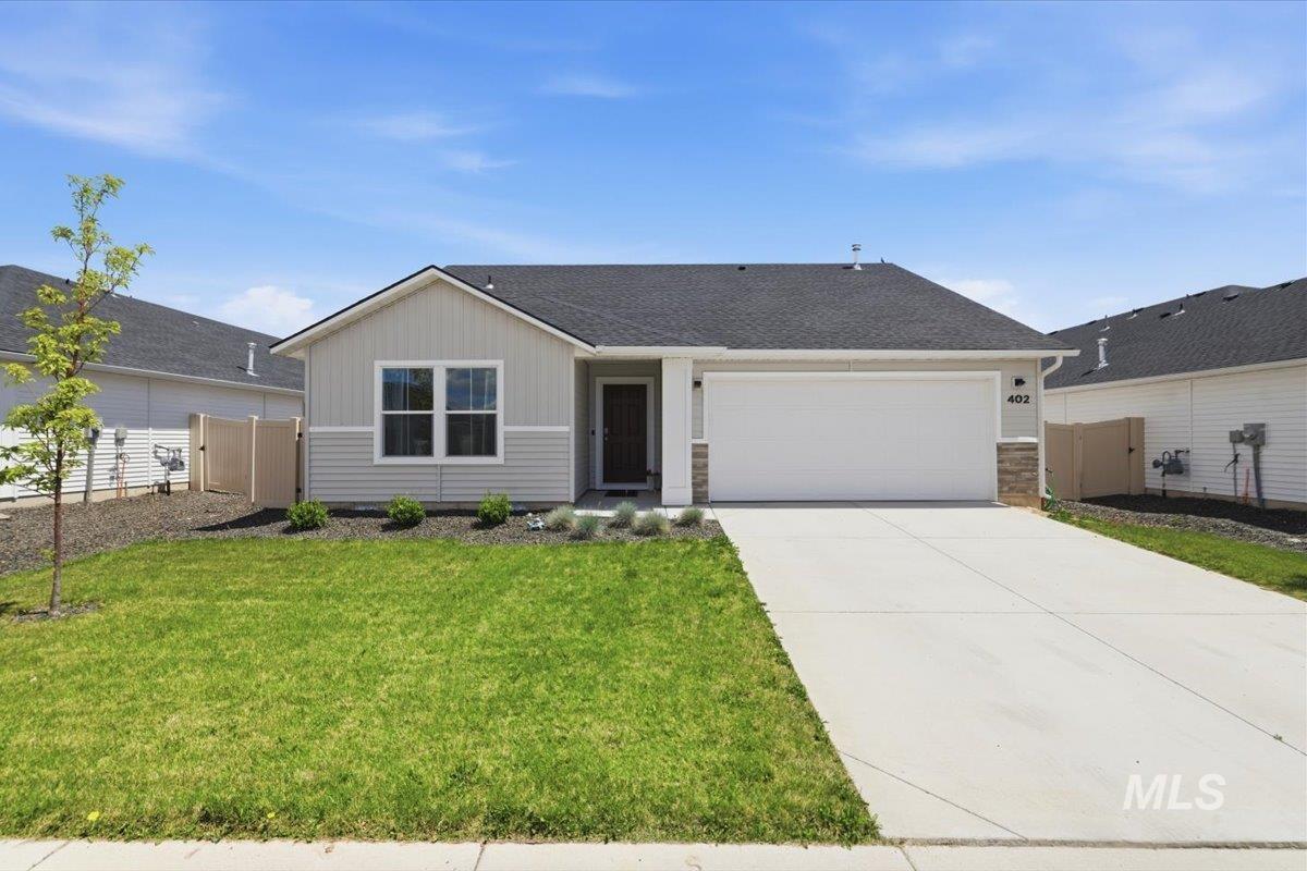 402 Hildago Way, Caldwell, Idaho 83605, 3 Bedrooms, 2 Bathrooms, Residential For Sale, Price $396,900, 98989788