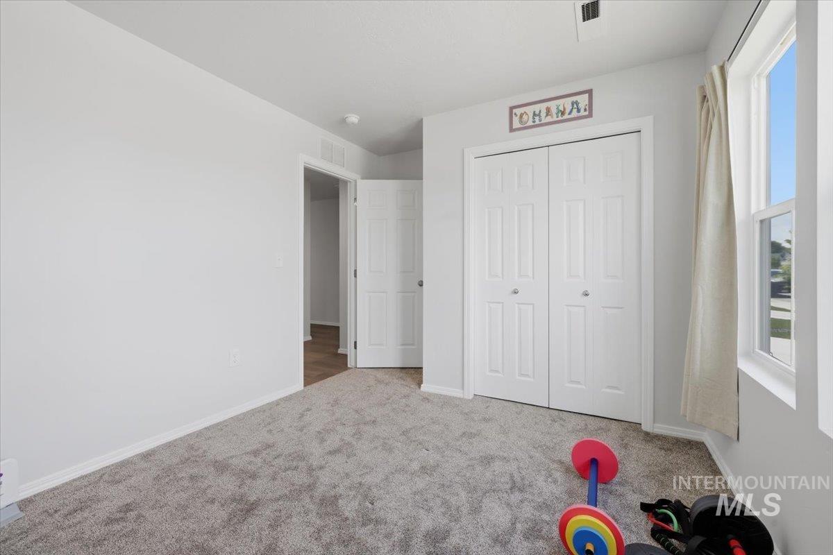 402 Hildago Way, Caldwell, Idaho 83605, 3 Bedrooms, 2 Bathrooms, Residential For Sale, Price $396,900, 98989788