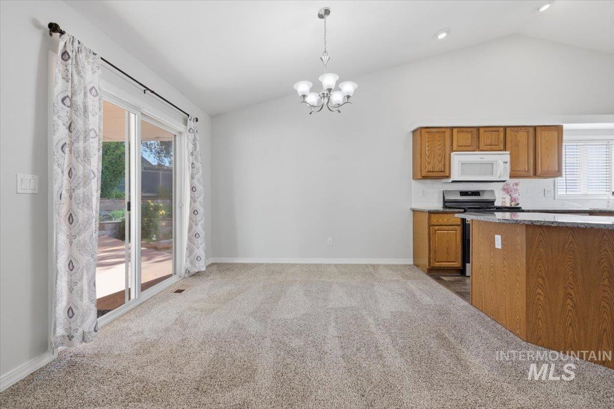 1401 Lois Ln, Nampa, Idaho 83686-2852, 3 Bedrooms, 2.5 Bathrooms, Residential For Sale, Price $384,900, 98989790