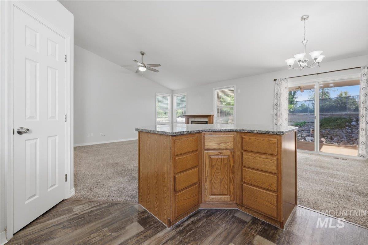 1401 Lois Ln, Nampa, Idaho 83686-2852, 3 Bedrooms, 2.5 Bathrooms, Residential For Sale, Price $384,900, 98989790