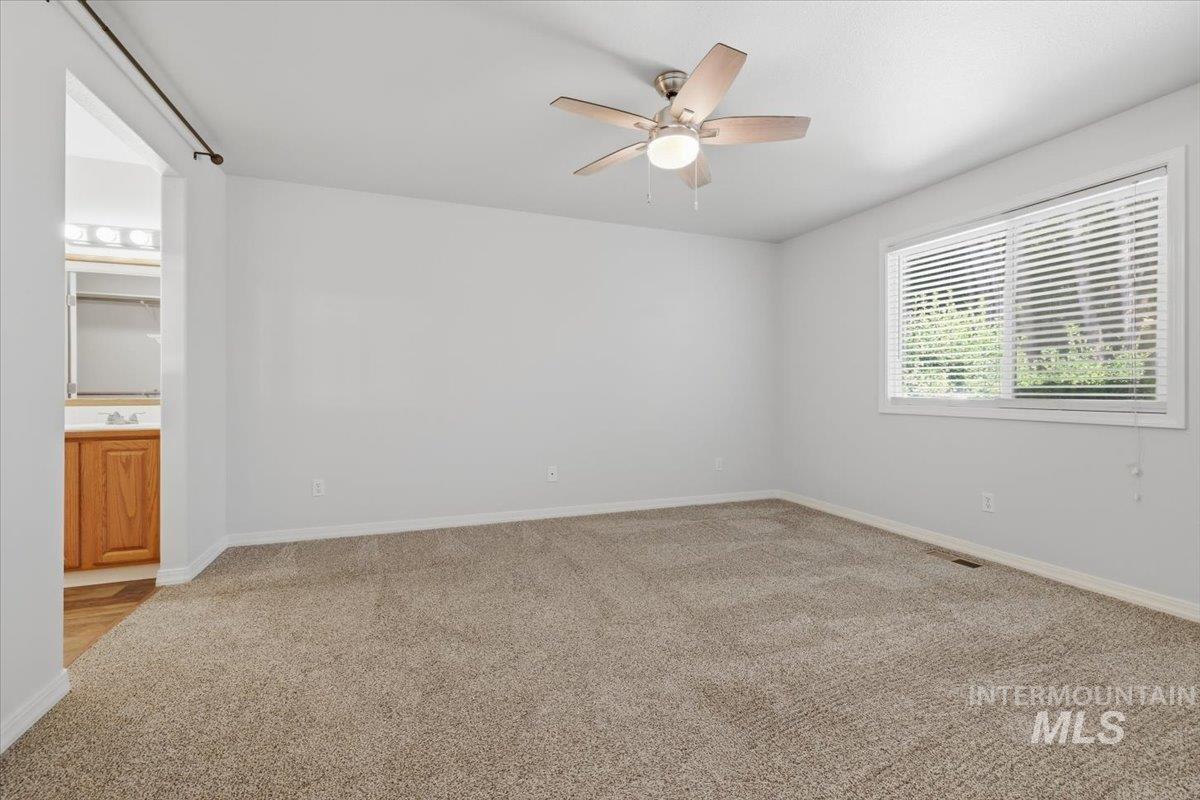 1401 Lois Ln, Nampa, Idaho 83686-2852, 3 Bedrooms, 2.5 Bathrooms, Residential For Sale, Price $384,900, 98989790