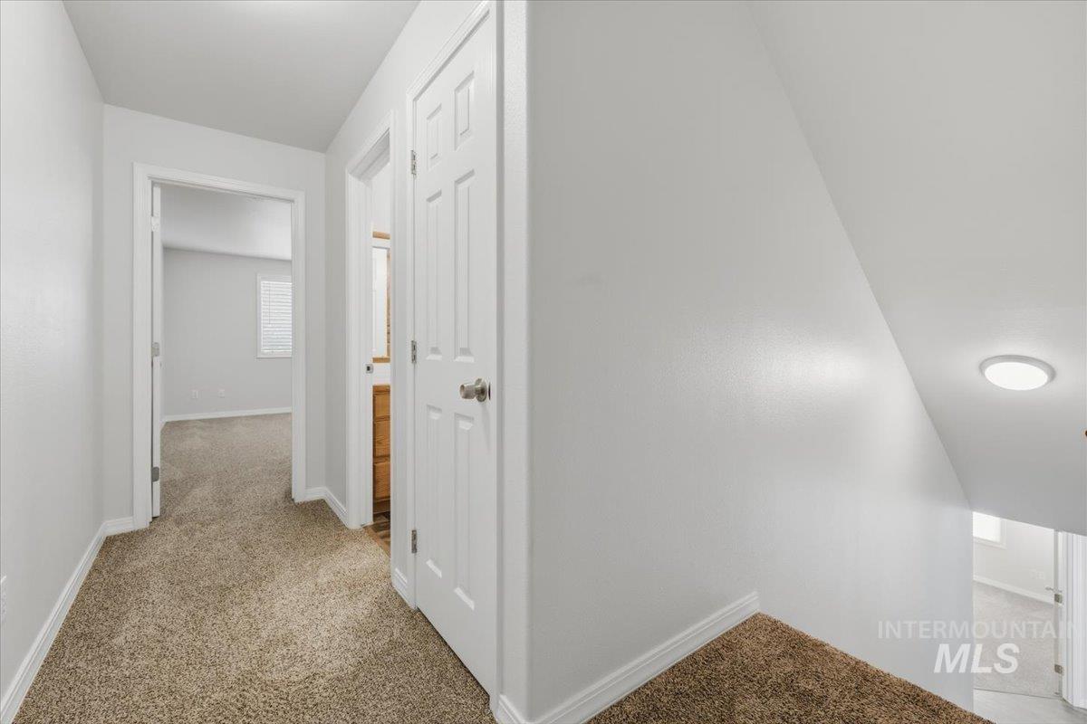 1401 Lois Ln, Nampa, Idaho 83686-2852, 3 Bedrooms, 2.5 Bathrooms, Residential For Sale, Price $384,900, 98989790
