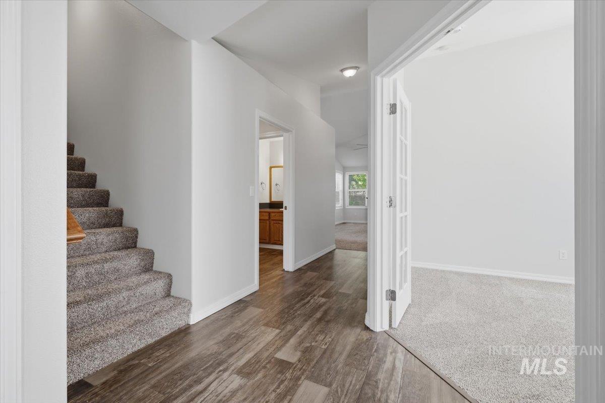 1401 Lois Ln, Nampa, Idaho 83686-2852, 3 Bedrooms, 2.5 Bathrooms, Residential For Sale, Price $384,900, 98989790