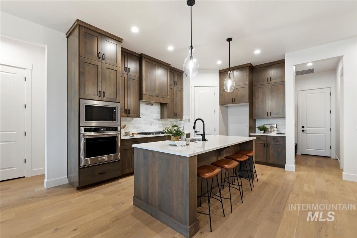 7614 Brown Way, Eagle, Idaho 83629, 4 Bedrooms, 3 Bathrooms, Residential For Sale, Price $819,880, 98989791