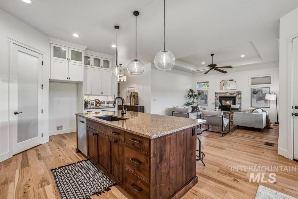 9254 W Sparks Lake Drive, Boise, Idaho 83714, 3 Bedrooms, 2.5 Bathrooms, Residential For Sale, Price $959,000,MLS 98989792