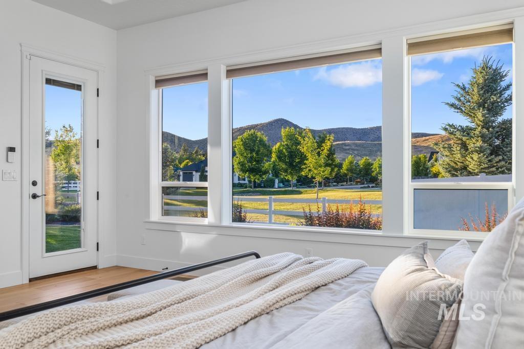 9254 W Sparks Lake Drive, Boise, Idaho 83714, 3 Bedrooms, 2.5 Bathrooms, Residential For Sale, Price $959,000,MLS 98989792