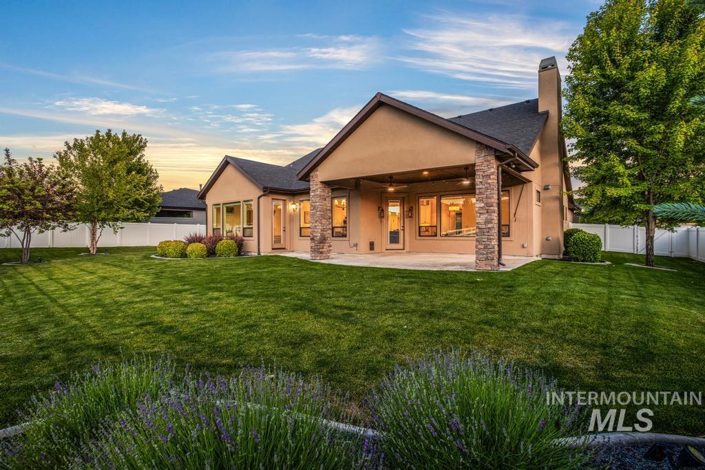 9254 W Sparks Lake Drive, Boise, Idaho 83714, 3 Bedrooms, 2.5 Bathrooms, Residential For Sale, Price $959,000,MLS 98989792