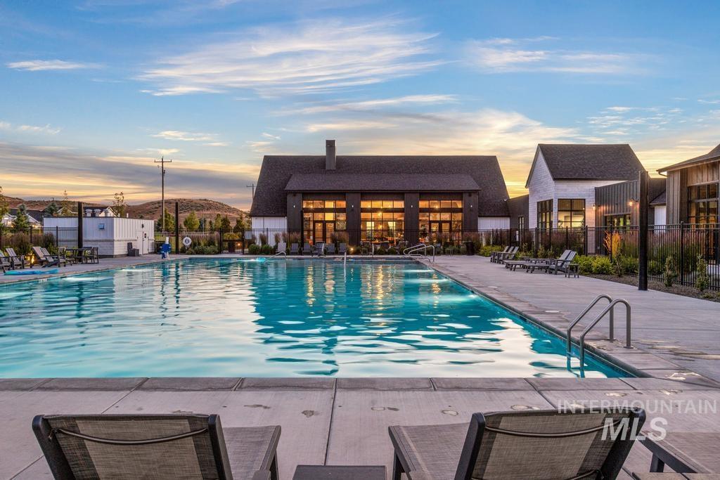 9254 W Sparks Lake Drive, Boise, Idaho 83714, 3 Bedrooms, 2.5 Bathrooms, Residential For Sale, Price $959,000,MLS 98989792