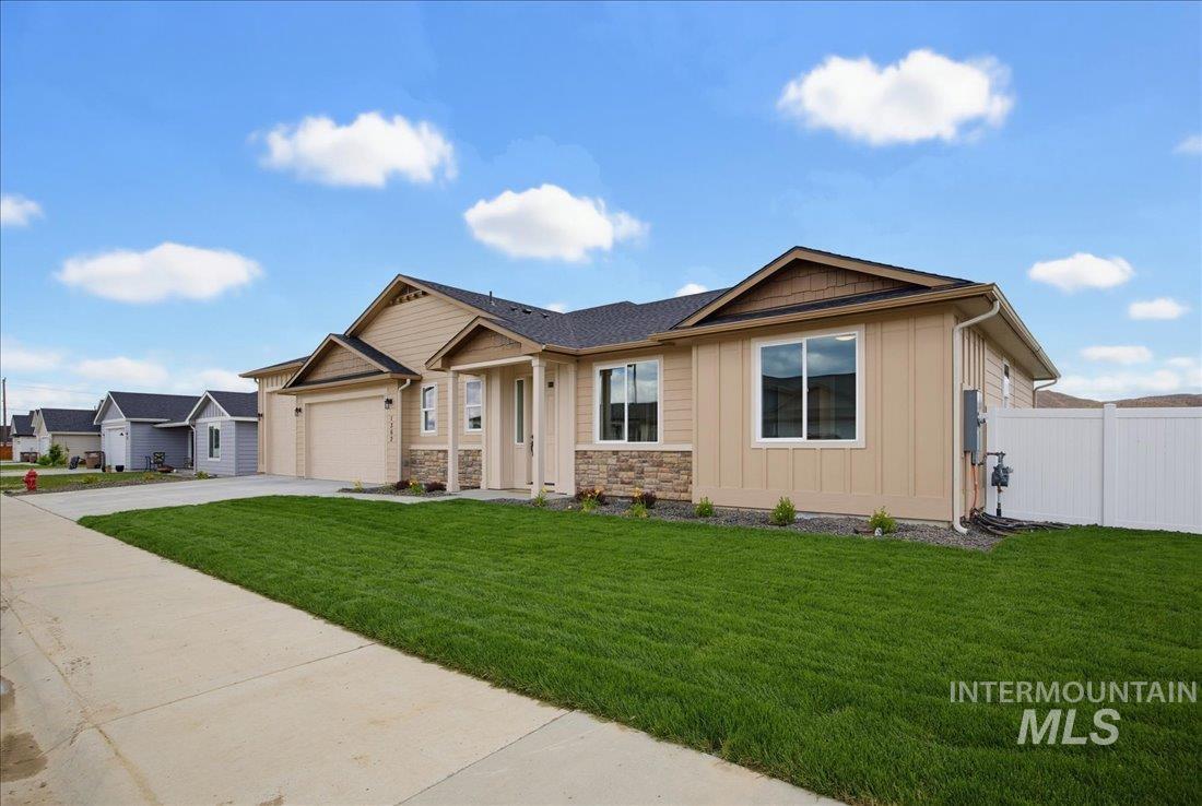 1362 S Justice Ave, Emmett, Idaho 83617, 3 Bedrooms, 2.5 Bathrooms, Residential For Sale, Price $559,000, 98989793
