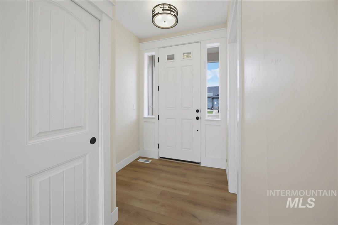 1362 S Justice Ave, Emmett, Idaho 83617, 3 Bedrooms, 2.5 Bathrooms, Residential For Sale, Price $559,000, 98989793
