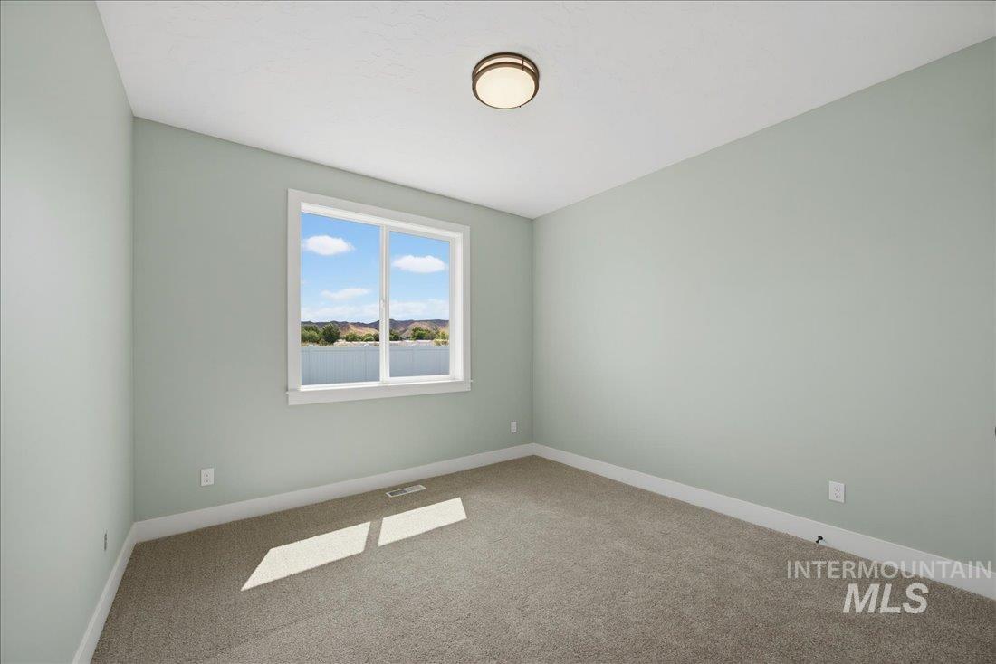 1362 S Justice Ave, Emmett, Idaho 83617, 3 Bedrooms, 2.5 Bathrooms, Residential For Sale, Price $559,000, 98989793