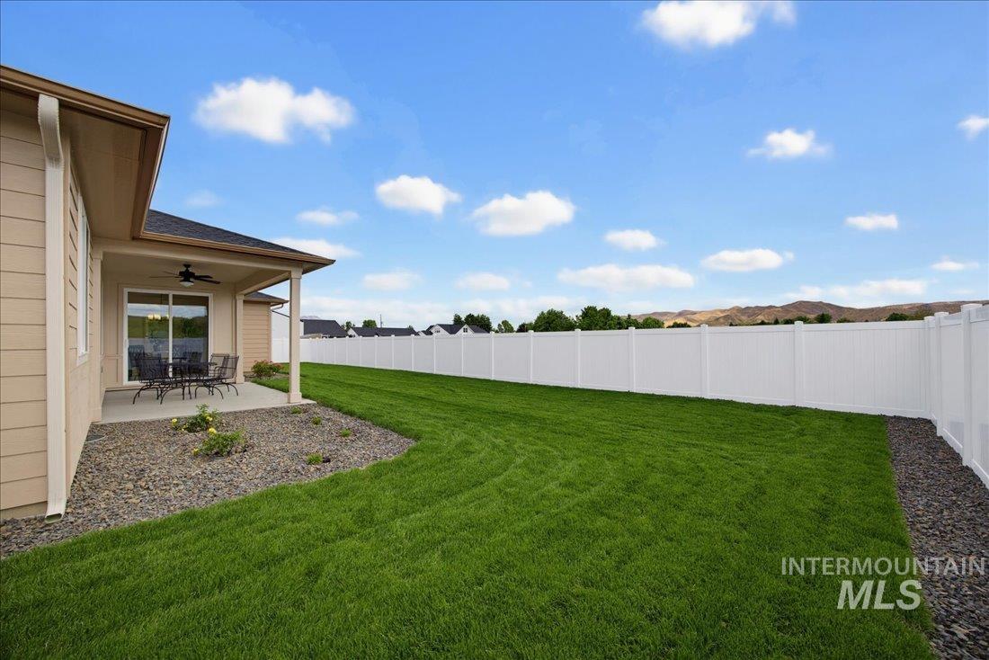 1362 S Justice Ave, Emmett, Idaho 83617, 3 Bedrooms, 2.5 Bathrooms, Residential For Sale, Price $559,000, 98989793