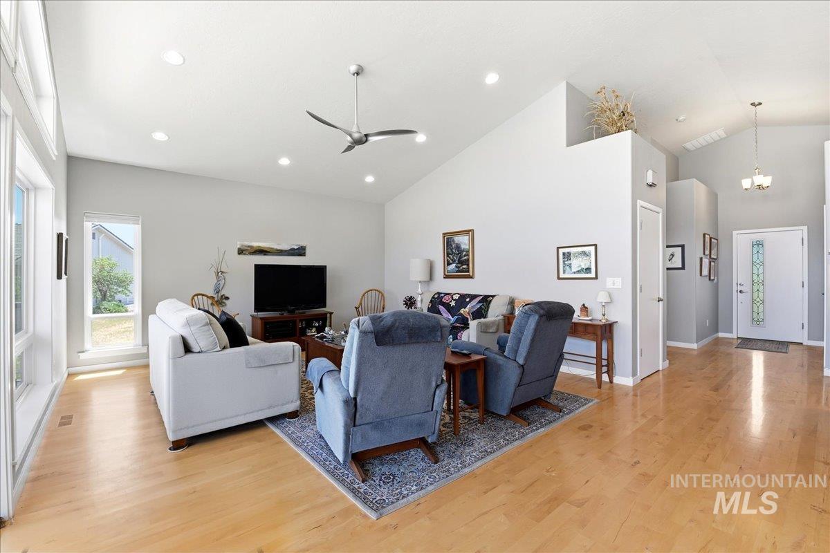 10250 Airpark Loop, Melba, Idaho 83641-4203, 3 Bedrooms, 2 Bathrooms, Residential For Sale, Price $1,250,000,MLS 98989794