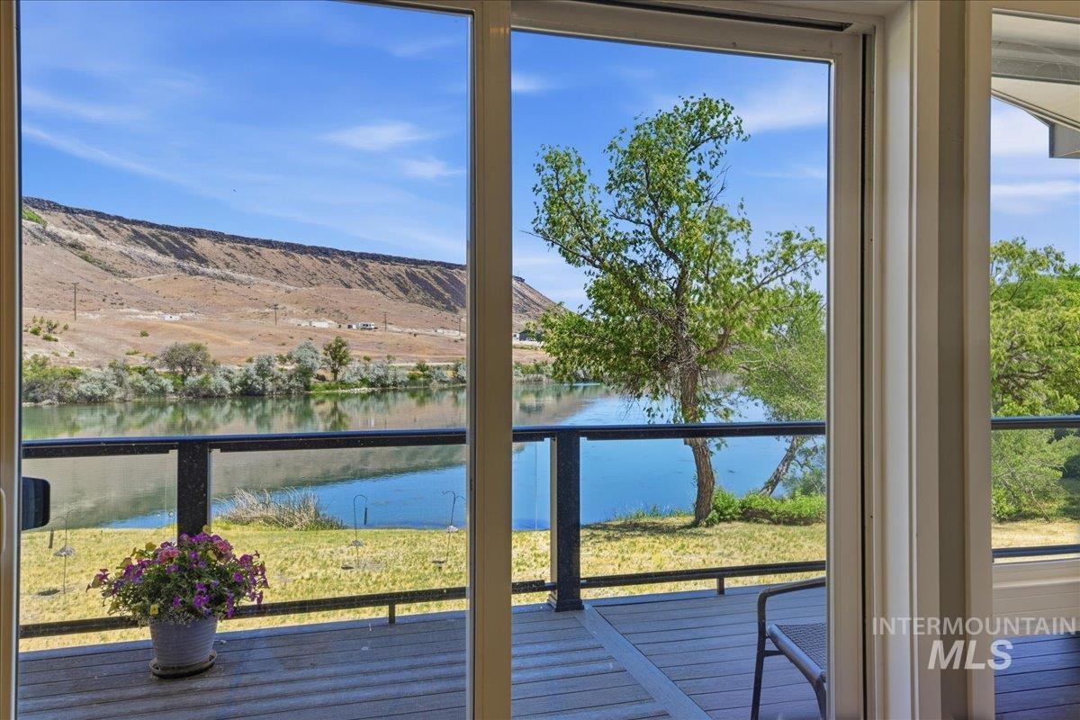 10250 Airpark Loop, Melba, Idaho 83641-4203, 3 Bedrooms, 2 Bathrooms, Residential For Sale, Price $1,250,000,MLS 98989794