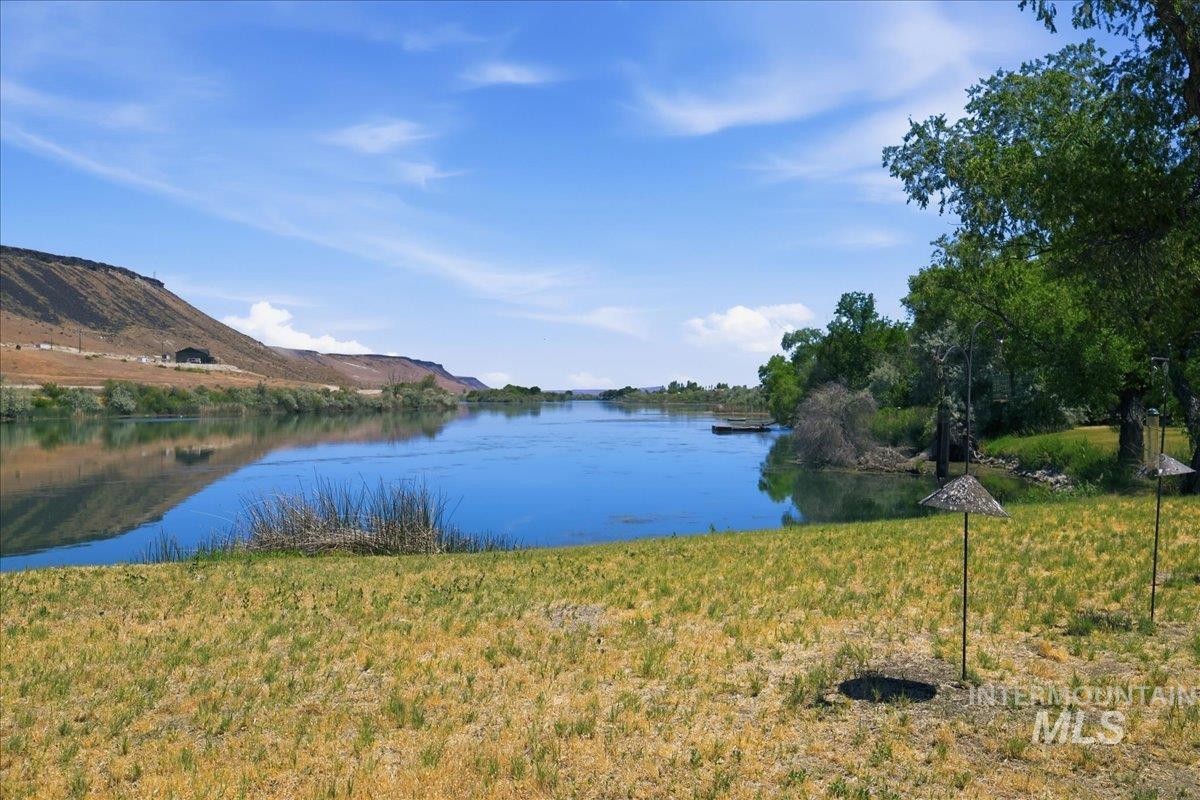 10250 Airpark Loop, Melba, Idaho 83641-4203, 3 Bedrooms, 2 Bathrooms, Residential For Sale, Price $1,250,000,MLS 98989794