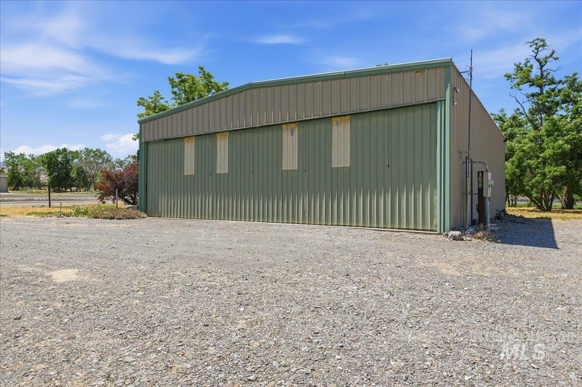 10250 Airpark Loop, Melba, Idaho 83641-4203, 3 Bedrooms, 2 Bathrooms, Residential For Sale, Price $1,250,000,MLS 98989794
