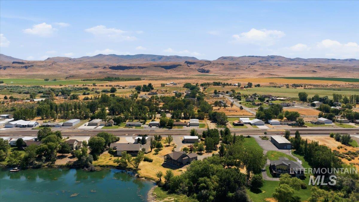 10250 Airpark Loop, Melba, Idaho 83641-4203, 3 Bedrooms, 2 Bathrooms, Residential For Sale, Price $1,250,000,MLS 98989794
