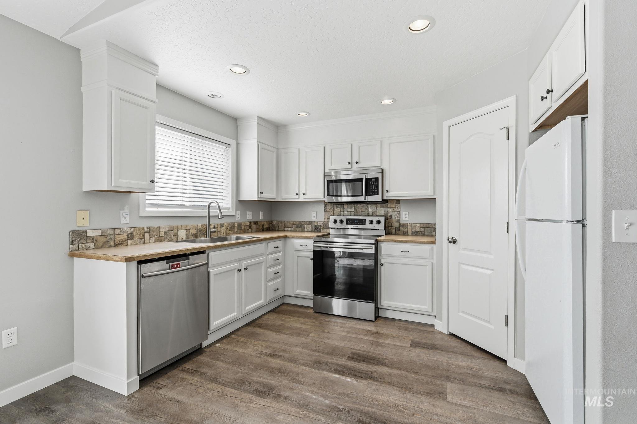 16106 N Glacier Peak Dr, Nampa, Idaho 83651, 3 Bedrooms, 2 Bathrooms, Residential For Sale, Price $389,900, 98989795