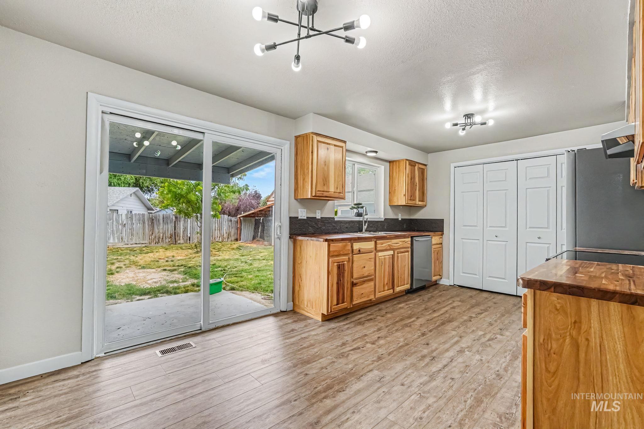 8 S Canyon Dr, Middleton, Idaho 83644, 4 Bedrooms, 1 Bathroom, Residential For Sale, Price $350,000, 98989796