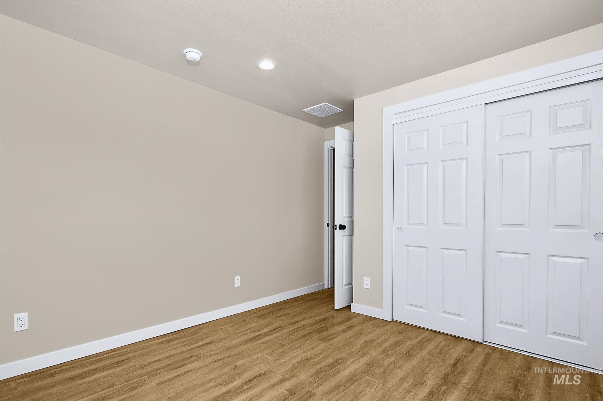 72 S Inverness Dr, Nampa, Idaho 83651, 3 Bedrooms, 2 Bathrooms, Residential For Sale, Price $414,900, 98989800