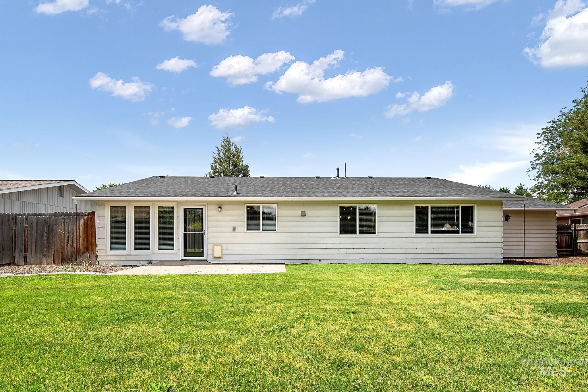 72 S Inverness Dr, Nampa, Idaho 83651, 3 Bedrooms, 2 Bathrooms, Residential For Sale, Price $414,900, 98989800