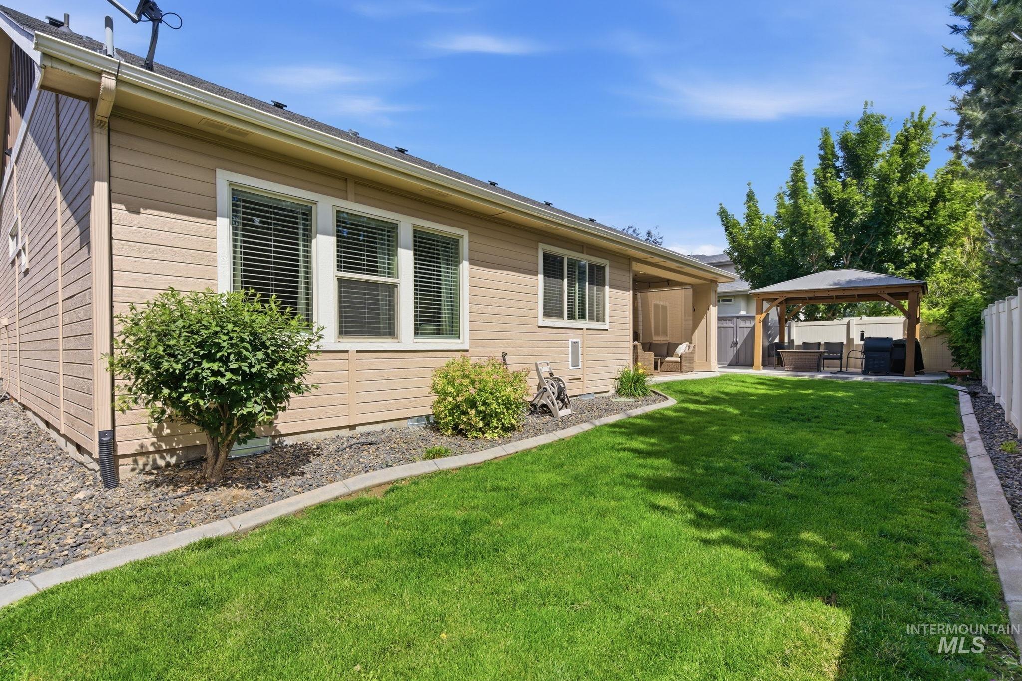 3098 N Cherry Laurel Way, Star, Idaho 83669, 4 Bedrooms, 2.5 Bathrooms, Residential For Sale, Price $589,900, 98989803