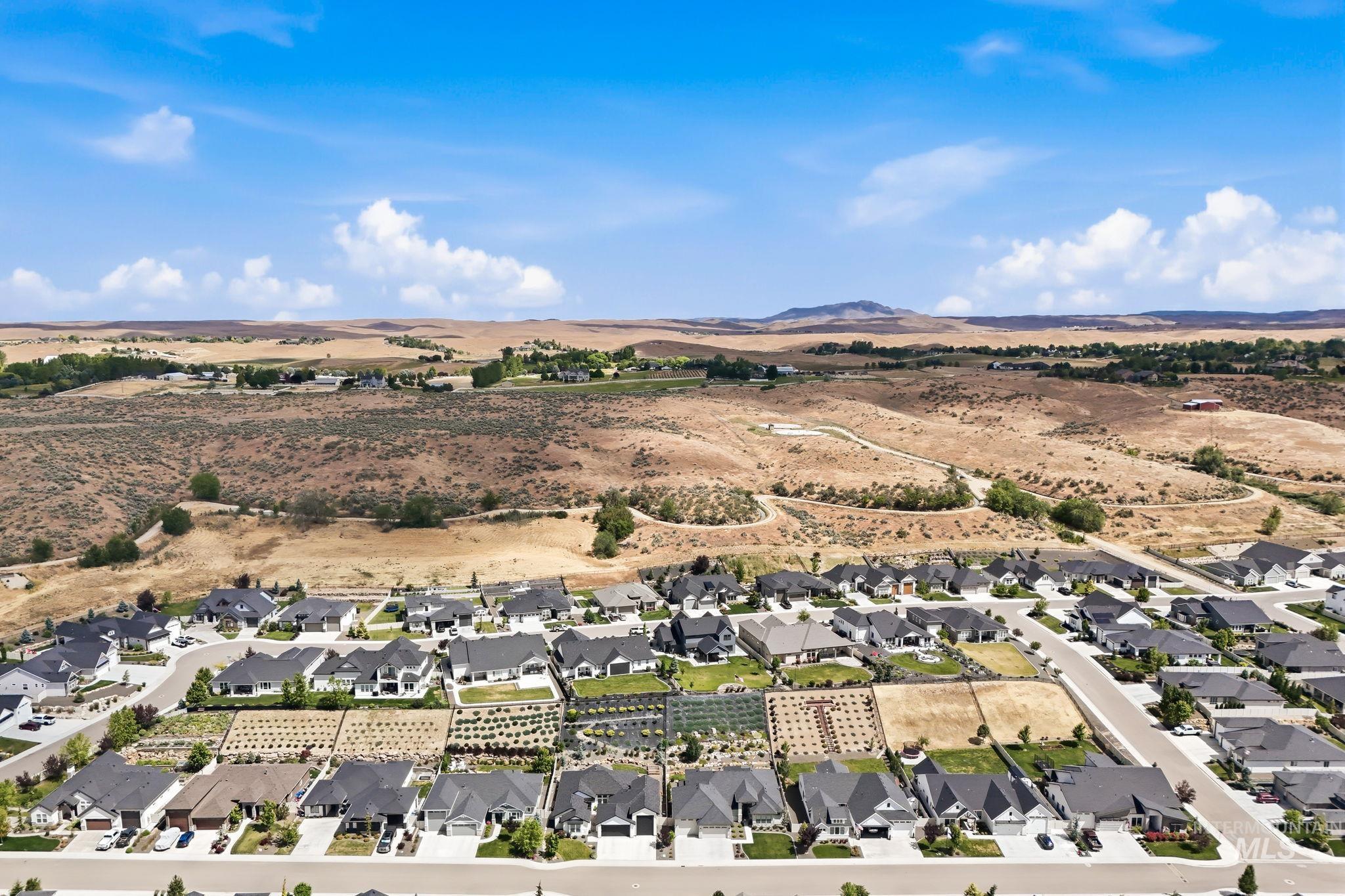 3098 N Cherry Laurel Way, Star, Idaho 83669, 4 Bedrooms, 2.5 Bathrooms, Residential For Sale, Price $589,900, 98989803
