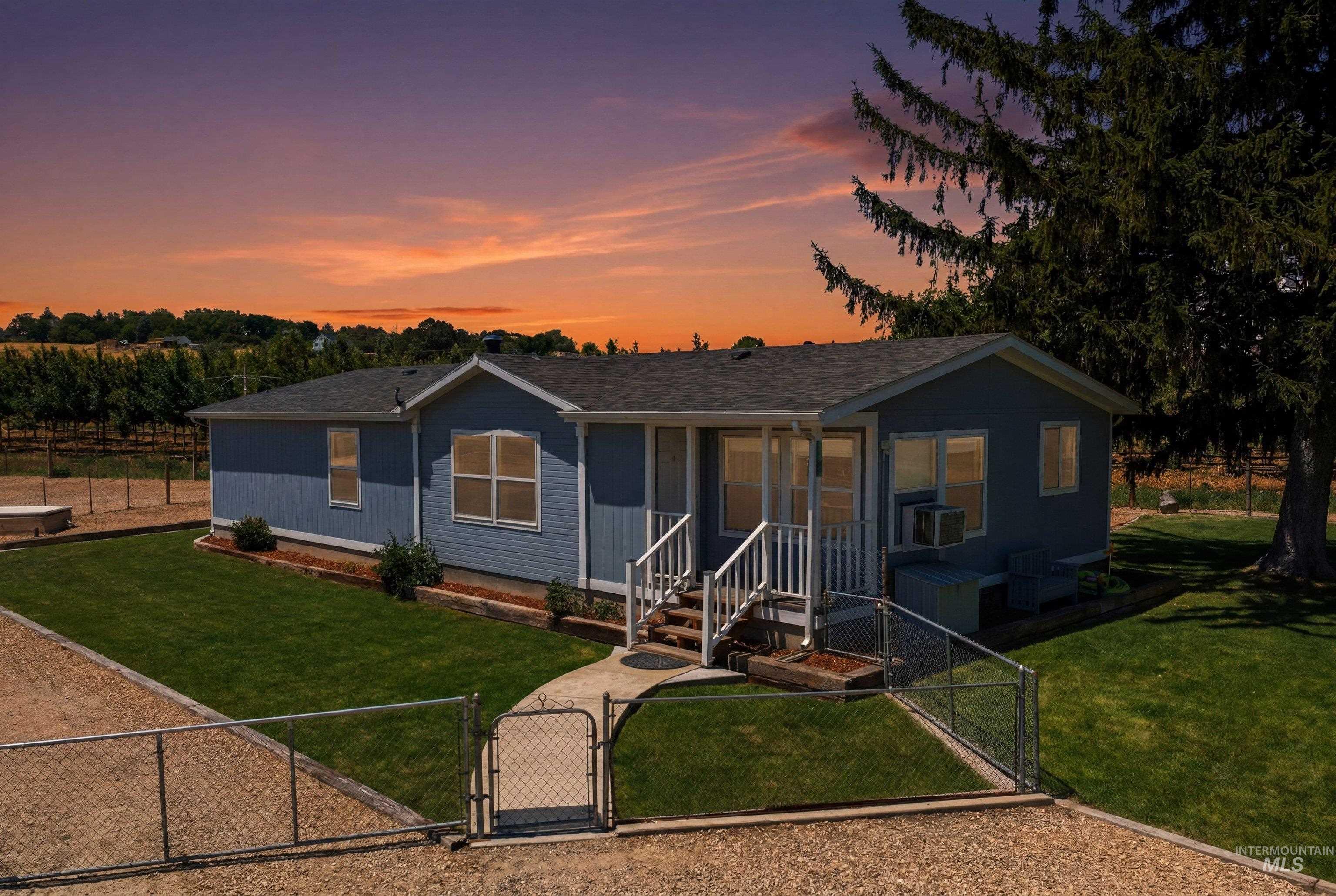 12397 Lake Shore Dr, Nampa, Idaho 83686, 3 Bedrooms, 2 Bathrooms, Residential For Sale, Price $389,900,MLS 98989805