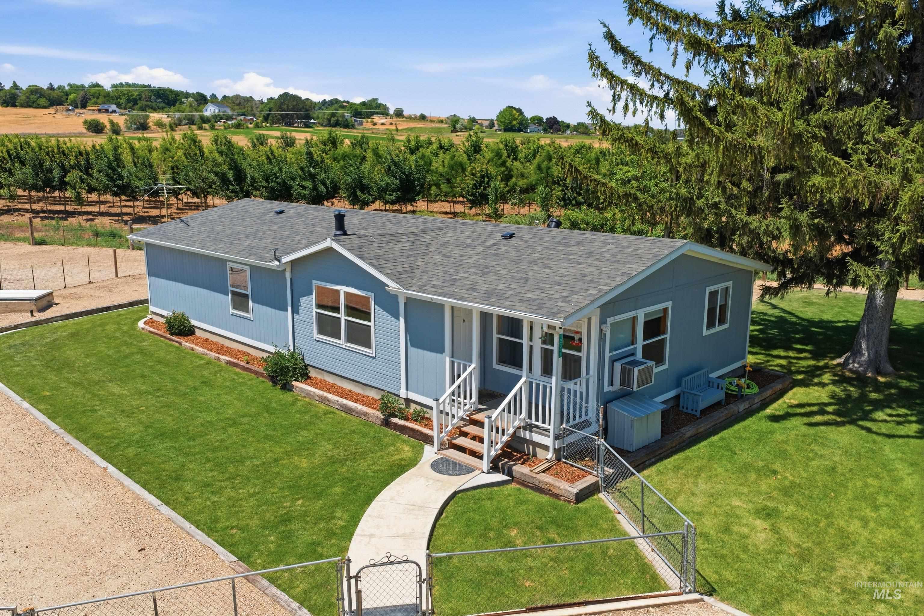 12397 Lake Shore Dr, Nampa, Idaho 83686, 3 Bedrooms, 2 Bathrooms, Residential For Sale, Price $389,900,MLS 98989805