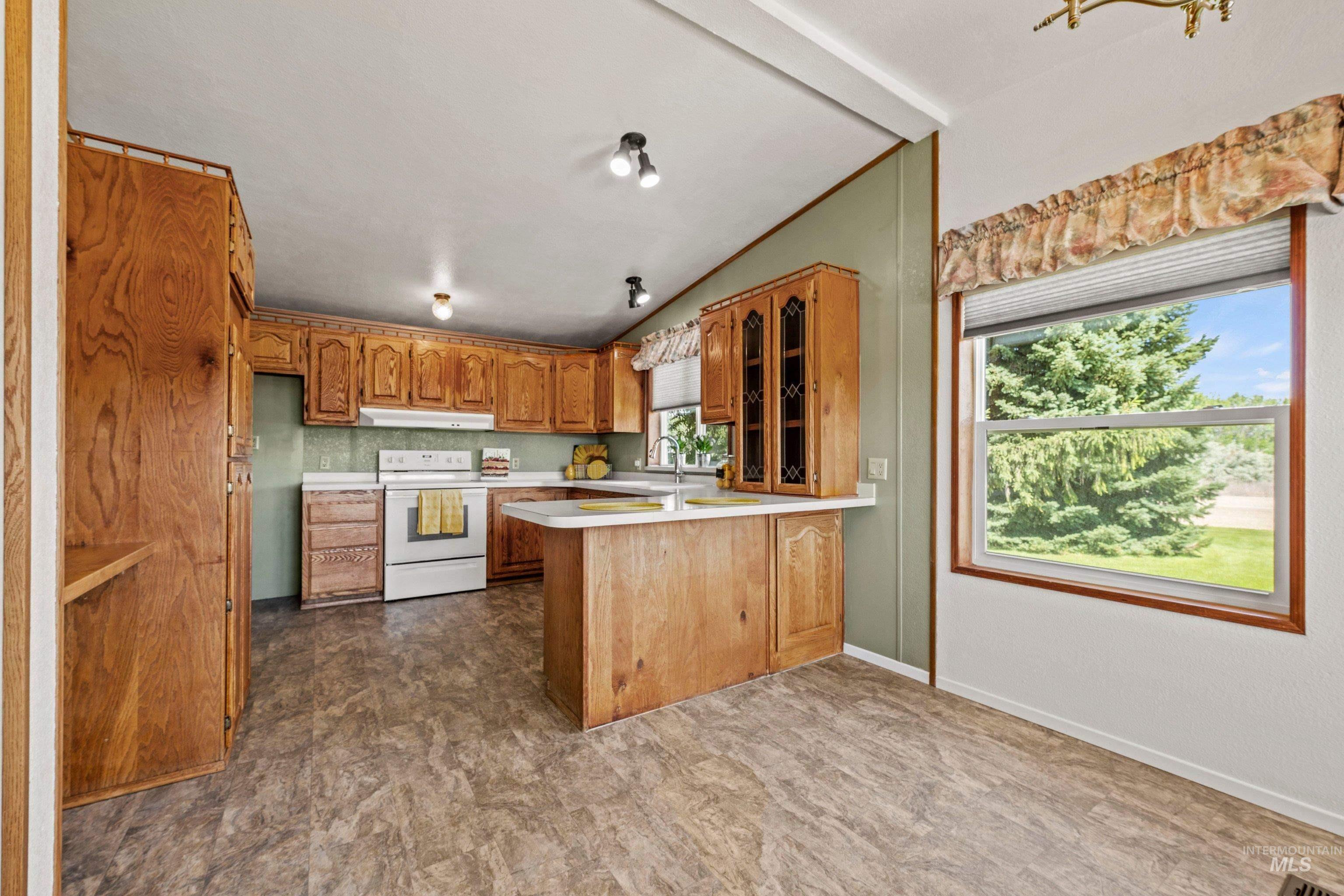 12397 Lake Shore Dr, Nampa, Idaho 83686, 3 Bedrooms, 2 Bathrooms, Residential For Sale, Price $389,900,MLS 98989805