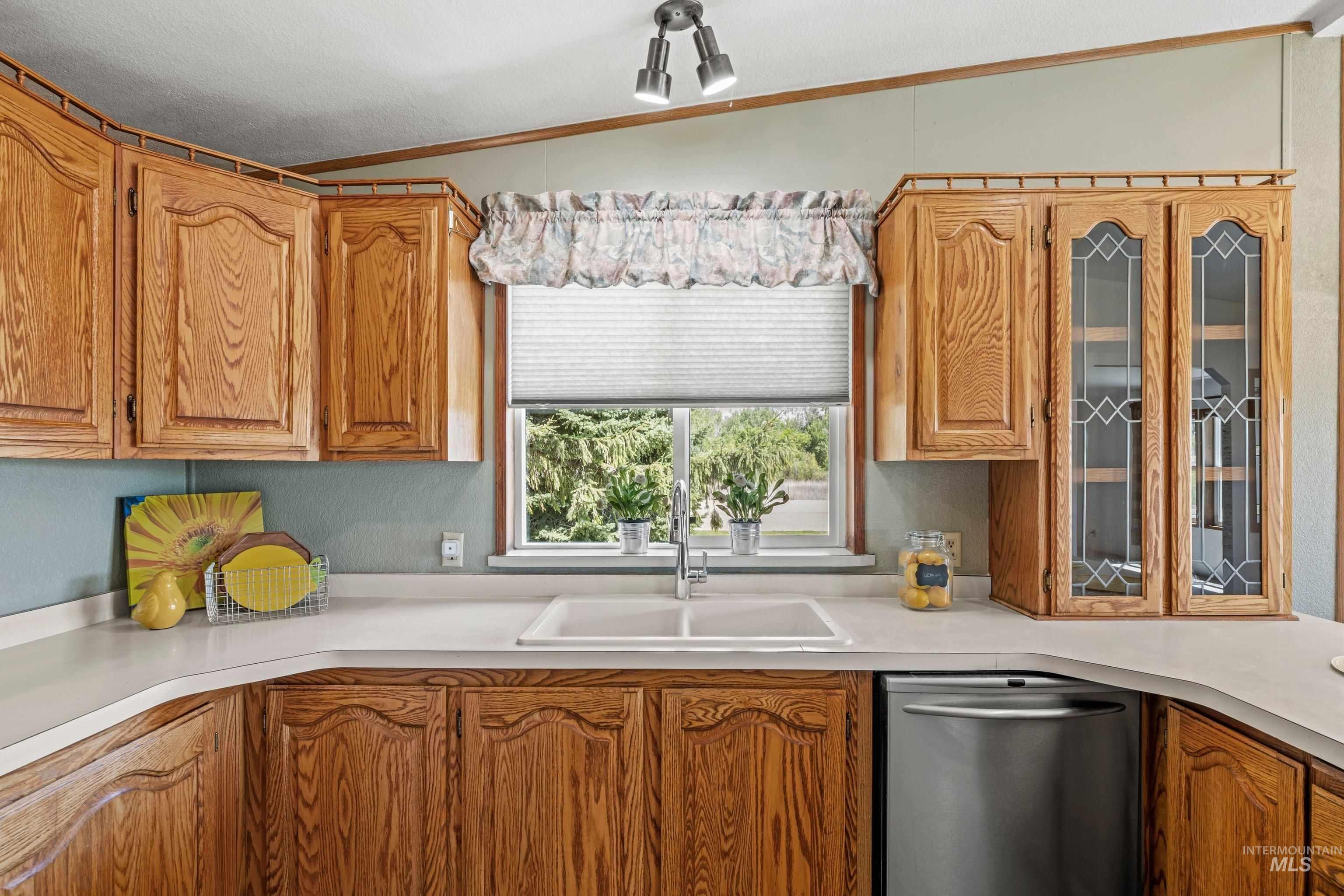 12397 Lake Shore Dr, Nampa, Idaho 83686, 3 Bedrooms, 2 Bathrooms, Residential For Sale, Price $389,900,MLS 98989805