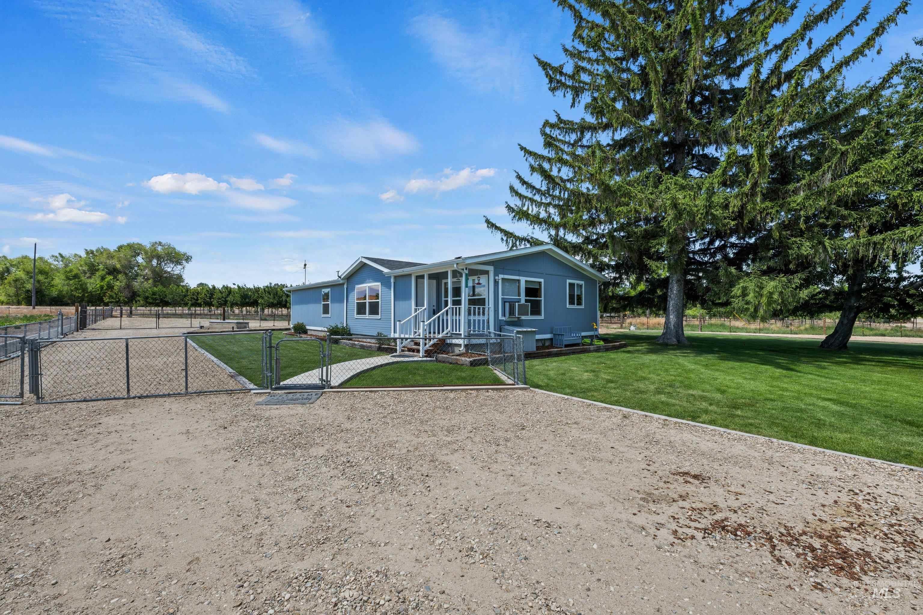 12397 Lake Shore Dr, Nampa, Idaho 83686, 3 Bedrooms, 2 Bathrooms, Residential For Sale, Price $389,900,MLS 98989805