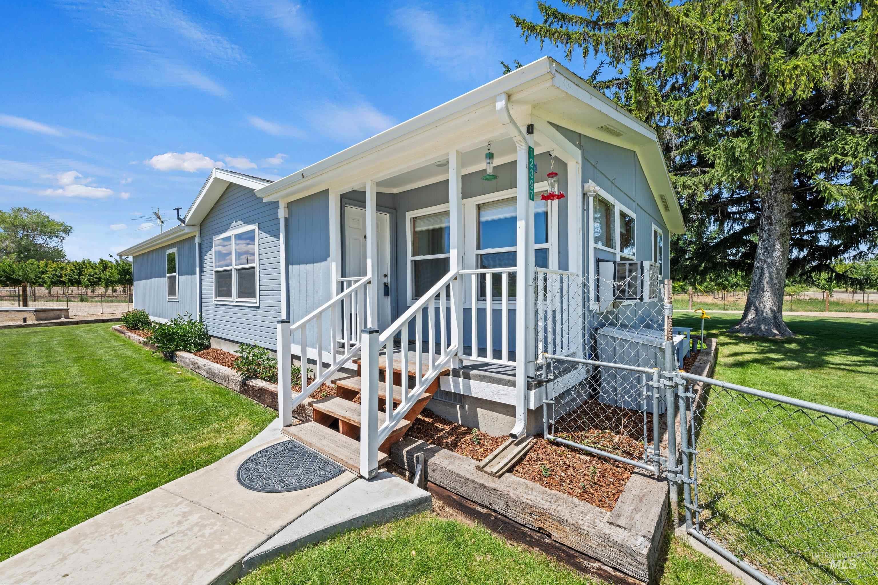 12397 Lake Shore Dr, Nampa, Idaho 83686, 3 Bedrooms, 2 Bathrooms, Residential For Sale, Price $389,900,MLS 98989805