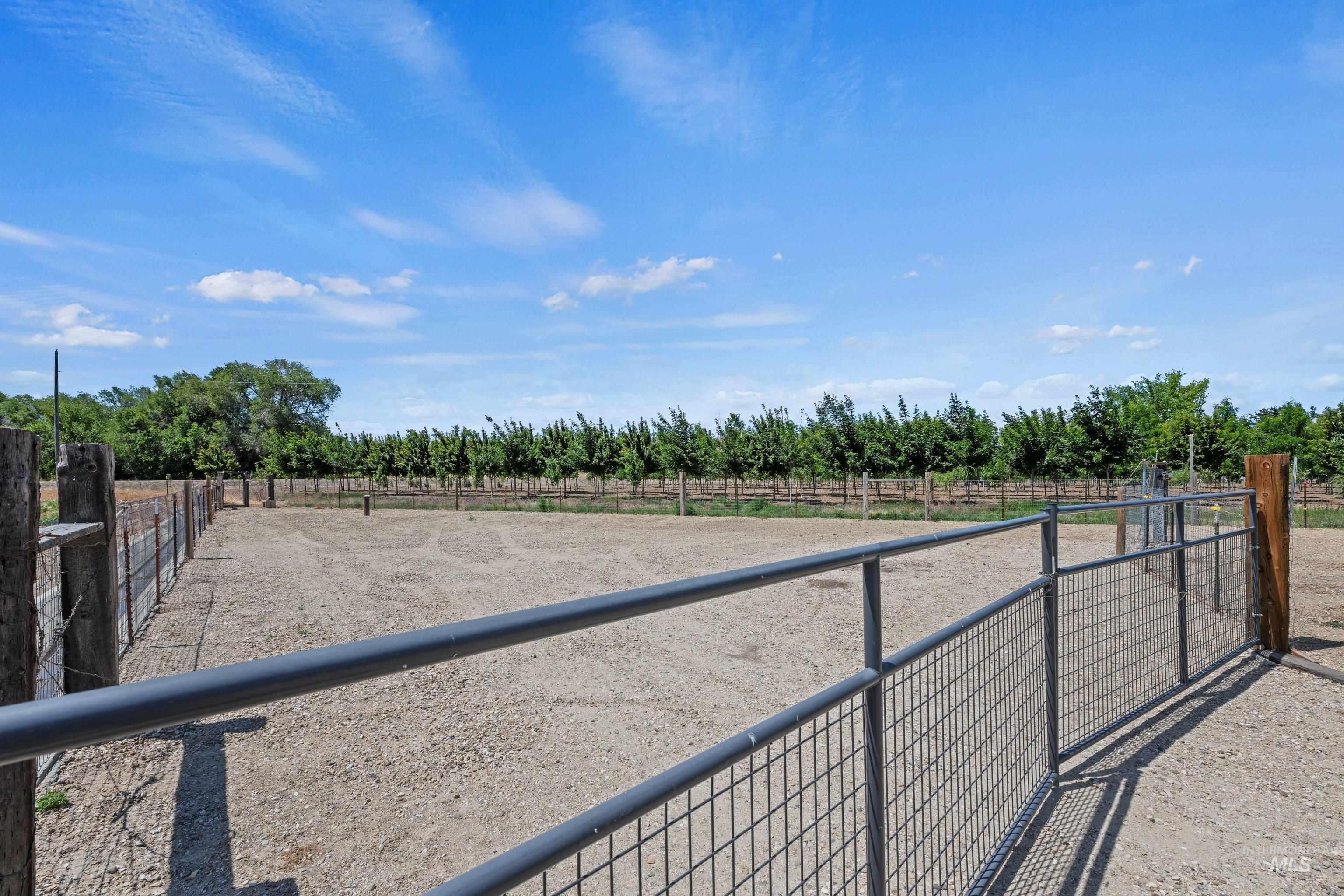 12397 Lake Shore Dr, Nampa, Idaho 83686, 3 Bedrooms, 2 Bathrooms, Residential For Sale, Price $389,900,MLS 98989805