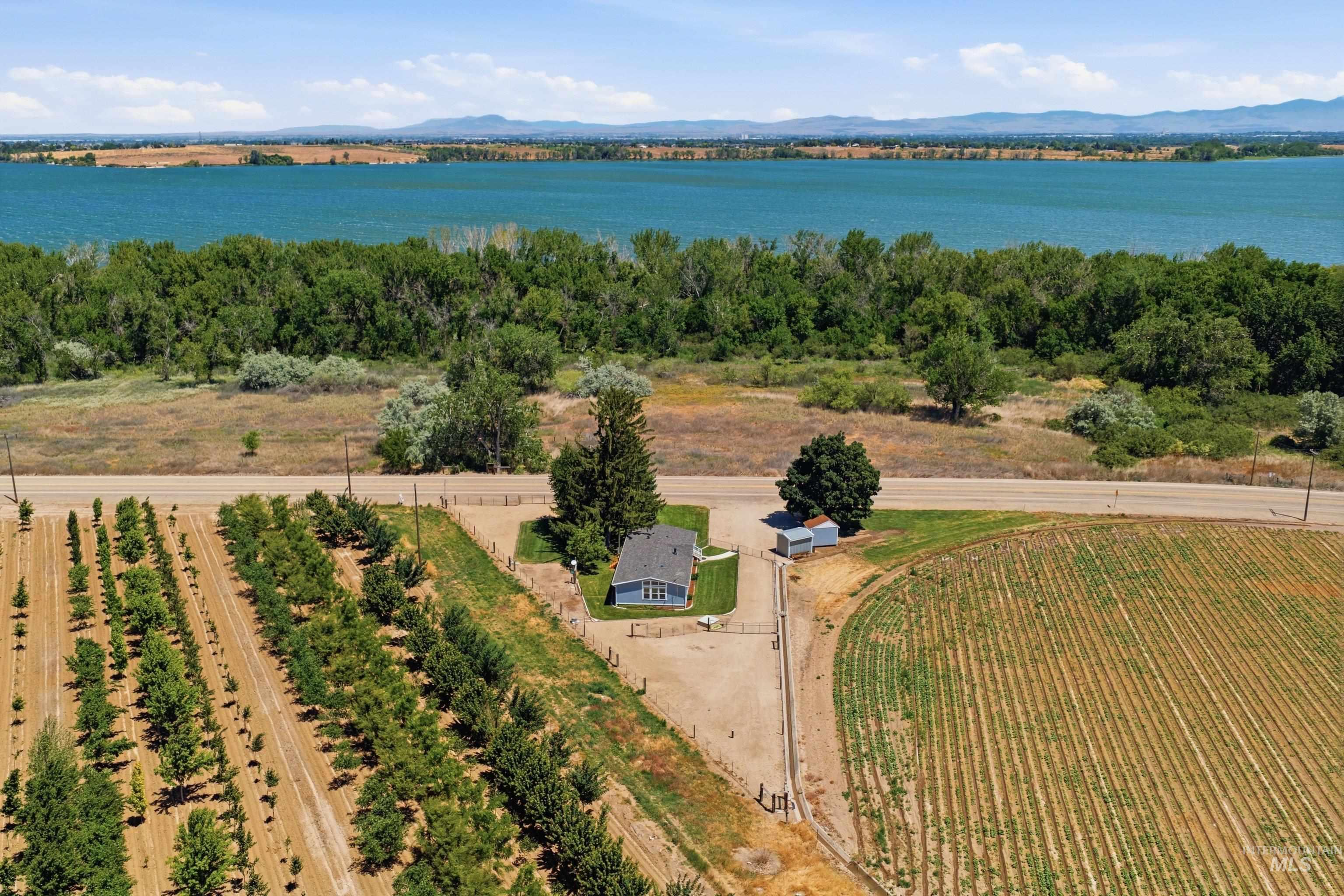 12397 Lake Shore Dr, Nampa, Idaho 83686, 3 Bedrooms, 2 Bathrooms, Residential For Sale, Price $389,900,MLS 98989805