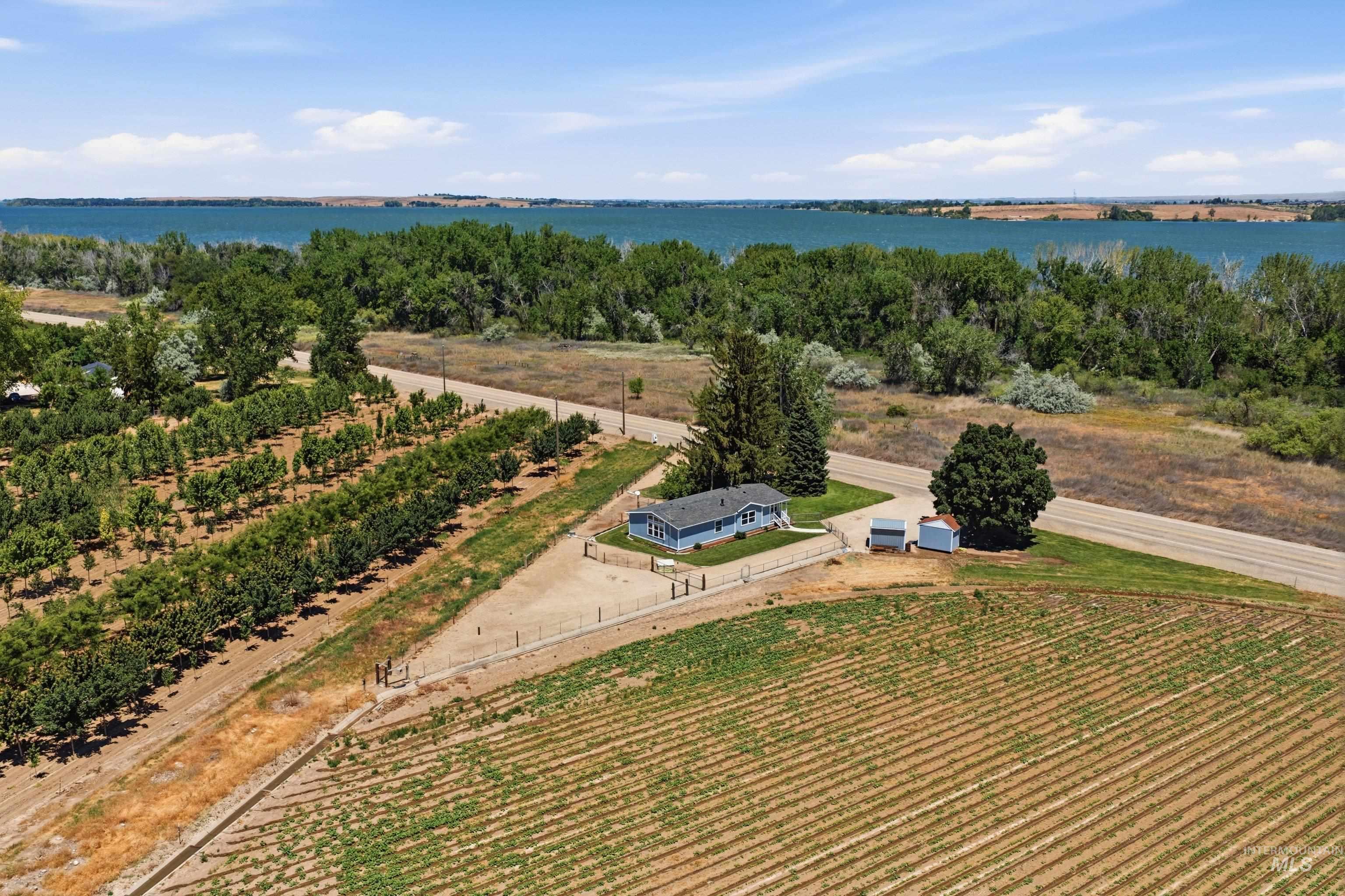 12397 Lake Shore Dr, Nampa, Idaho 83686, 3 Bedrooms, 2 Bathrooms, Residential For Sale, Price $389,900,MLS 98989805