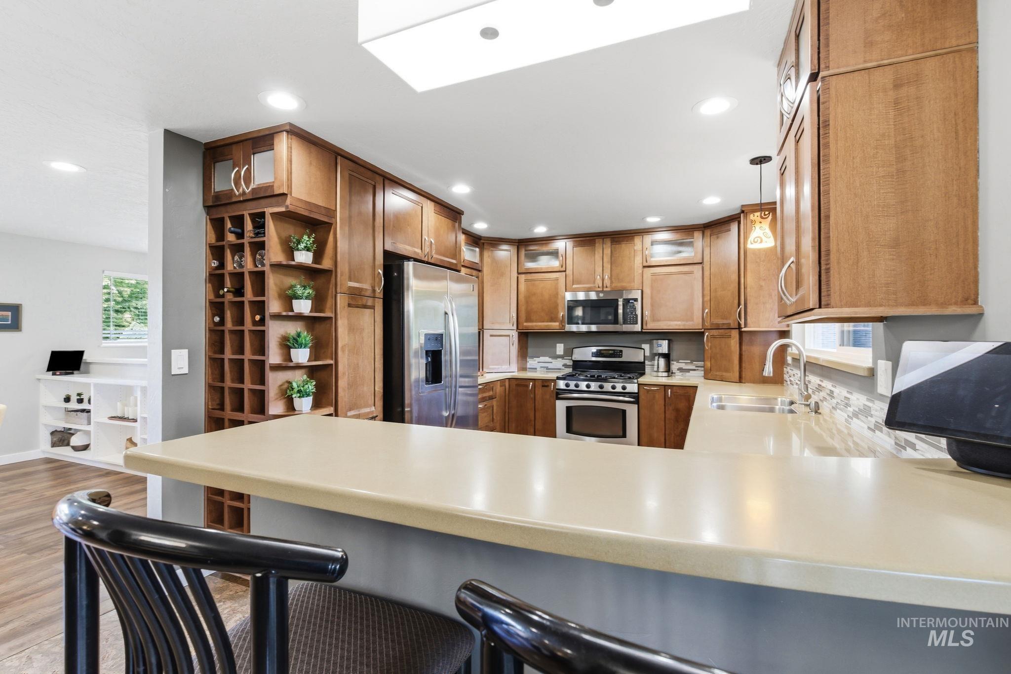 7475 W Cherrywood Dr, Boise, Idaho 83704, 5 Bedrooms, 4 Bathrooms, Residential For Sale, Price $825,000,MLS 98989810